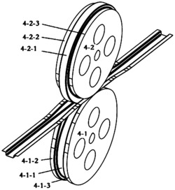 凸轮变截面辊弯成形机及成形方法