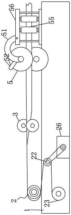 一种抗菌、防污染无纺布起褶牵引装置
